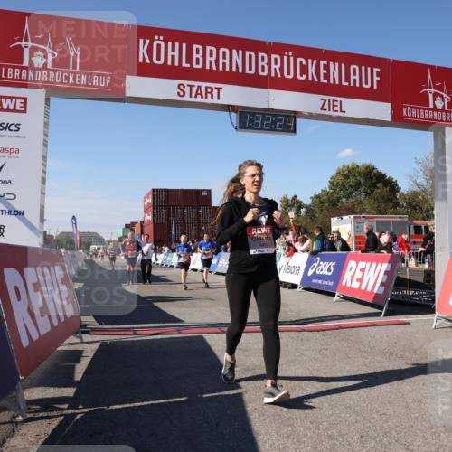 03.10.2025 - Köhlbrandbrückenlauf Lena Gebhardt http://msf.ph/oto/9067913 03.10.2025 13:32:25 Ziel 4485, 4578, 4966, 5354, 5357, 5891, 5892, 6141, 6287, 6304 meine-sportfotos.de