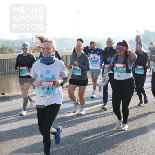 03.10.2025 - Köhlbrandbrückenlauf Lena Gebhardt http://msf.ph/oto/9067921 03.10.2025 09:24:03 Position 1 1394, 2740, 2276, 3765, 7914 meine-sportfotos.de