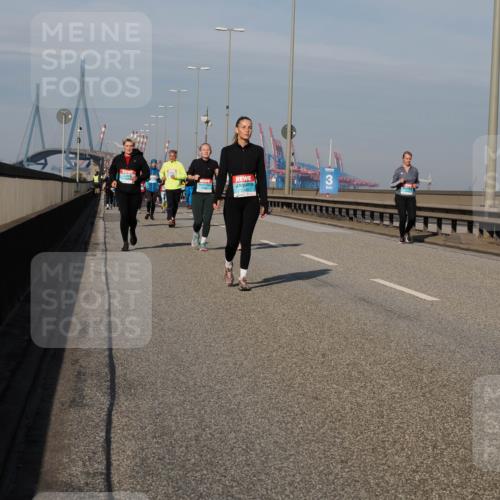 03.10.2025 - Köhlbrandbrückenlauf Fabian Wolf http://msf.ph/oto/9067931 03.10.2025 10:10:43 Position 3  meine-sportfotos.de