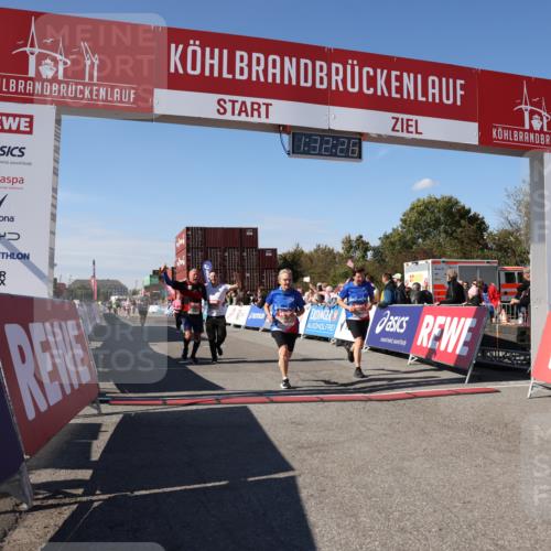03.10.2025 - Köhlbrandbrückenlauf Lena Gebhardt http://msf.ph/oto/9067946 03.10.2025 13:32:27 Ziel 4485, 4578, 4966, 5286, 5357, 5891, 5892, 6141, 6304 meine-sportfotos.de