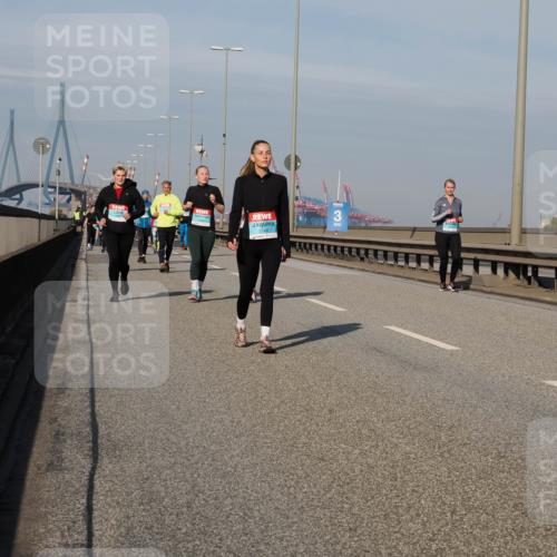 03.10.2025 - Köhlbrandbrückenlauf Fabian Wolf http://msf.ph/oto/9067949 03.10.2025 10:10:44 Position 3 2149 meine-sportfotos.de