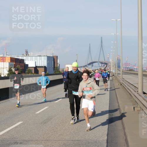 03.10.2025 - Köhlbrandbrückenlauf Jannik Wohlers http://msf.ph/oto/9067968 03.10.2025 09:47:18 Position 3  meine-sportfotos.de