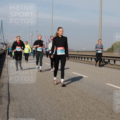 03.10.2025 - Köhlbrandbrückenlauf Fabian Wolf http://msf.ph/oto/9067975 03.10.2025 10:10:45 Position 3 2149 meine-sportfotos.de