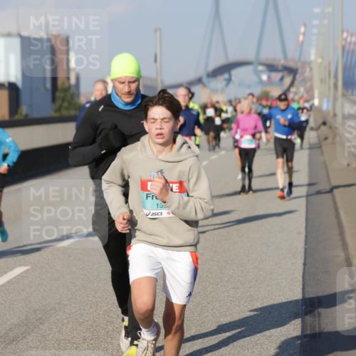 03.10.2025 - Köhlbrandbrückenlauf Jannik Wohlers http://msf.ph/oto/9067977 03.10.2025 09:47:18 Position 3 135 meine-sportfotos.de