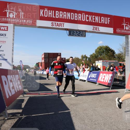 03.10.2025 - Köhlbrandbrückenlauf Lena Gebhardt http://msf.ph/oto/9067980 03.10.2025 13:32:28 Ziel 4485, 4578, 4966, 5286, 5357, 5876, 5891, 5892, 6141 meine-sportfotos.de