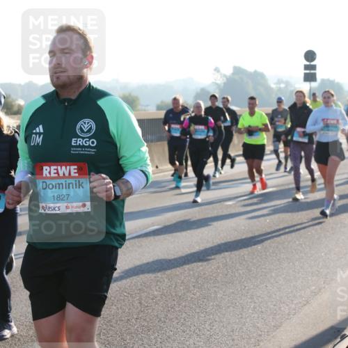 03.10.2025 - Köhlbrandbrückenlauf Lena Gebhardt http://msf.ph/oto/9067990 03.10.2025 09:24:05 Position 1 3110, 1827 meine-sportfotos.de