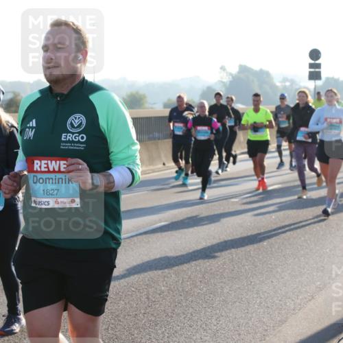 03.10.2025 - Köhlbrandbrückenlauf Lena Gebhardt http://msf.ph/oto/9067993 03.10.2025 09:24:05 Position 1 3110, 1827 meine-sportfotos.de