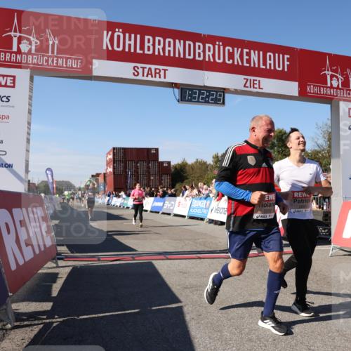 03.10.2025 - Köhlbrandbrückenlauf Lena Gebhardt http://msf.ph/oto/9067999 03.10.2025 13:32:30 Ziel 4485, 4966, 5286, 5357, 5876, 5891, 5892, 6141 meine-sportfotos.de