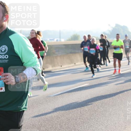 03.10.2025 - Köhlbrandbrückenlauf Lena Gebhardt http://msf.ph/oto/9068006 03.10.2025 09:24:06 Position 1 2837, 1827 meine-sportfotos.de