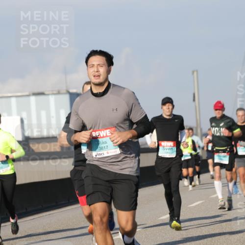 03.10.2025 - Köhlbrandbrückenlauf Jannik Wohlers http://msf.ph/oto/9068013 03.10.2025 09:47:32 Position 3 1110, 3817, 3588, 1043 meine-sportfotos.de