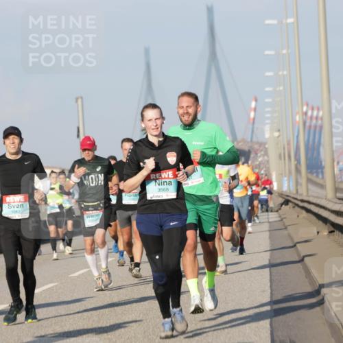 03.10.2025 - Köhlbrandbrückenlauf Jannik Wohlers http://msf.ph/oto/9068017 03.10.2025 09:47:32 Position 3 1043, 1146, 3568 meine-sportfotos.de