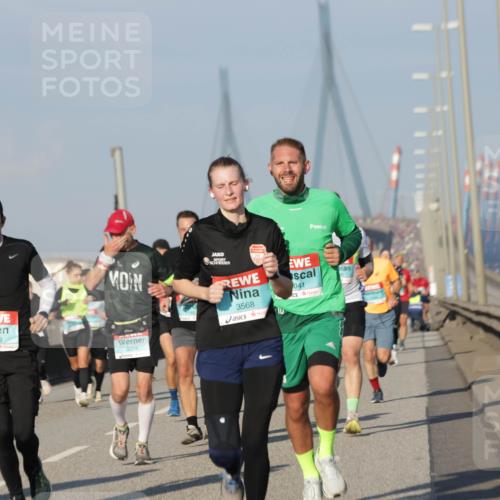 03.10.2025 - Köhlbrandbrückenlauf Jannik Wohlers http://msf.ph/oto/9068028 03.10.2025 09:47:33 Position 3 1043, 3264, 3568, 041 meine-sportfotos.de