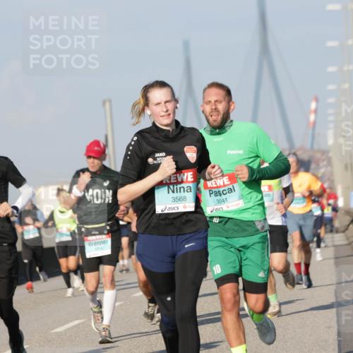 03.10.2025 - Köhlbrandbrückenlauf Jannik Wohlers http://msf.ph/oto/9068047 03.10.2025 09:47:33 Position 3 1043, 3568, 3041, 10, 3264, 10 meine-sportfotos.de