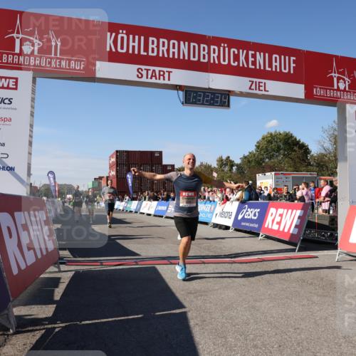 03.10.2025 - Köhlbrandbrückenlauf Lena Gebhardt http://msf.ph/oto/9068074 03.10.2025 13:32:35 Ziel 4966, 5226, 5255, 5286, 5357, 5442, 5876, 5891, 5892, 6141 meine-sportfotos.de