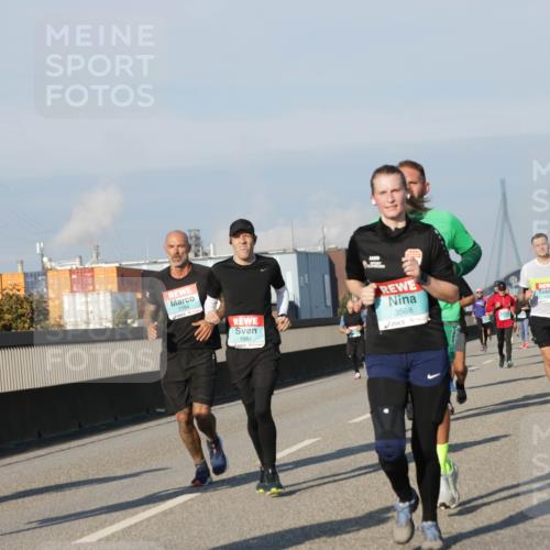 03.10.2025 - Köhlbrandbrückenlauf Jannik Wohlers http://msf.ph/oto/9068085 03.10.2025 09:47:35 Position 3 02, 1110, 1194, 1043, 3568 meine-sportfotos.de