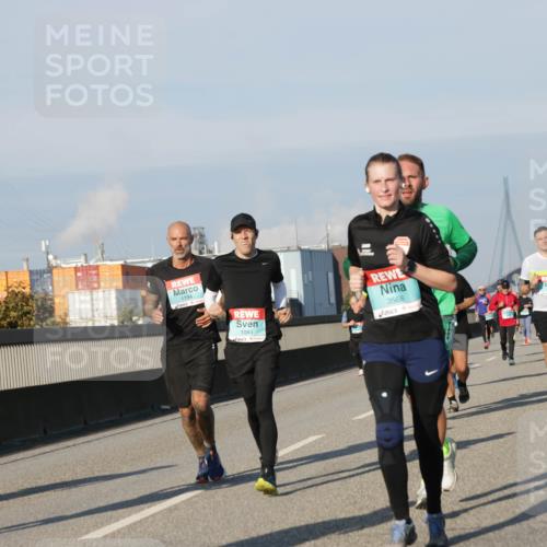 03.10.2025 - Köhlbrandbrückenlauf Jannik Wohlers http://msf.ph/oto/9068088 03.10.2025 09:47:35 Position 3 1110, 1194, 1043, 3568 meine-sportfotos.de