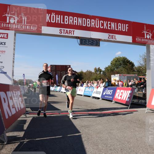 03.10.2025 - Köhlbrandbrückenlauf Lena Gebhardt http://msf.ph/oto/9068094 03.10.2025 13:32:38 Ziel 5226, 5255, 5286, 5442, 5876, 6141, 6360 meine-sportfotos.de