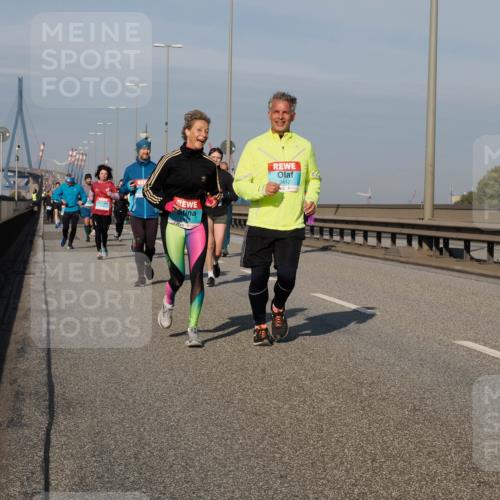 03.10.2025 - Köhlbrandbrückenlauf Fabian Wolf http://msf.ph/oto/9068112 03.10.2025 10:10:53 Position 3 2412 meine-sportfotos.de