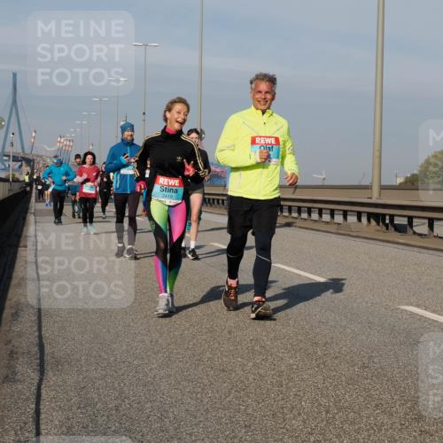 03.10.2025 - Köhlbrandbrückenlauf Fabian Wolf http://msf.ph/oto/9068116 03.10.2025 10:10:53 Position 3 2419 meine-sportfotos.de