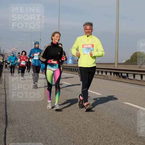 03.10.2025 - Köhlbrandbrückenlauf Fabian Wolf http://msf.ph/oto/9068127 03.10.2025 10:10:54 Position 3 2419, 3, 2412 meine-sportfotos.de