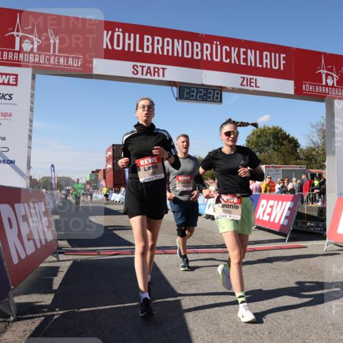 03.10.2025 - Köhlbrandbrückenlauf Lena Gebhardt http://msf.ph/oto/9068130 03.10.2025 13:32:39 Ziel 5226, 5255, 5286, 5442, 5876, 6141, 6360 meine-sportfotos.de