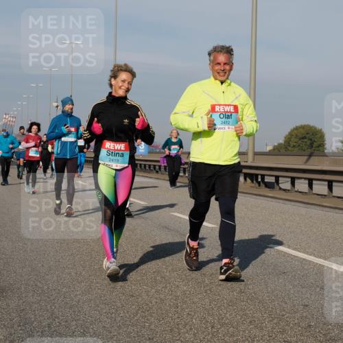 03.10.2025 - Köhlbrandbrückenlauf Fabian Wolf http://msf.ph/oto/9068138 03.10.2025 10:10:54 Position 3 2419, 2412 meine-sportfotos.de