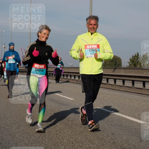 03.10.2025 - Köhlbrandbrückenlauf Fabian Wolf http://msf.ph/oto/9068150 03.10.2025 10:10:55 Position 3 2419, 2412 meine-sportfotos.de