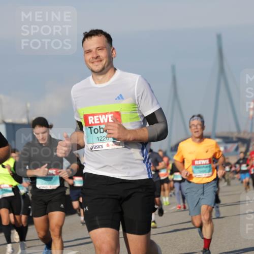 03.10.2025 - Köhlbrandbrückenlauf Jannik Wohlers http://msf.ph/oto/9068158 03.10.2025 09:47:38 Position 3 1146, 1226 meine-sportfotos.de