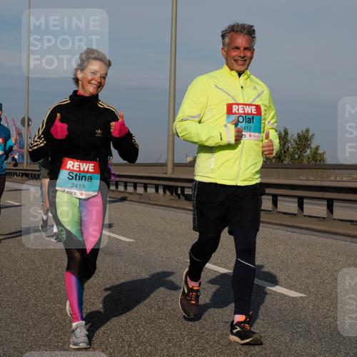 03.10.2025 - Köhlbrandbrückenlauf Fabian Wolf http://msf.ph/oto/9068162 03.10.2025 10:10:55 Position 3 2419, 2412 meine-sportfotos.de
