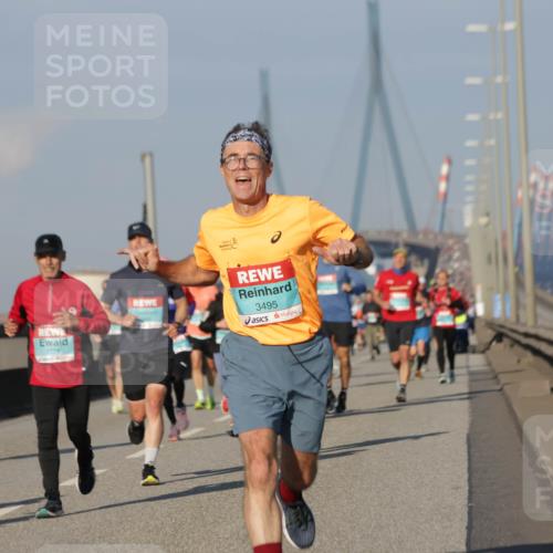 03.10.2025 - Köhlbrandbrückenlauf Jannik Wohlers http://msf.ph/oto/9068179 03.10.2025 09:47:40 Position 3 3224, 3495 meine-sportfotos.de