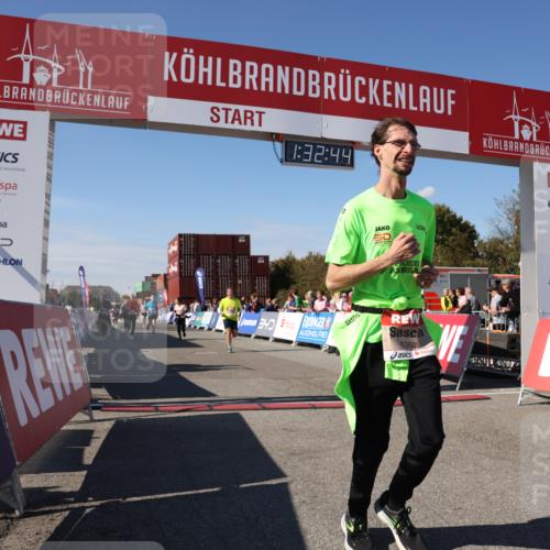 03.10.2025 - Köhlbrandbrückenlauf Lena Gebhardt http://msf.ph/oto/9068181 03.10.2025 13:32:45 Ziel 5133, 5226, 5255, 5442, 5446, 5477, 5478, 6147, 6148, 6360, 6513 meine-sportfotos.de