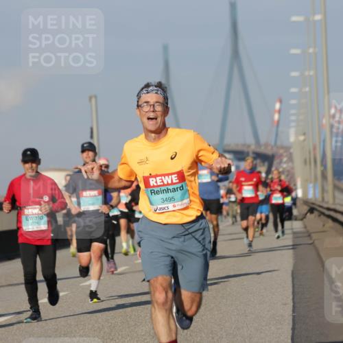 03.10.2025 - Köhlbrandbrückenlauf Jannik Wohlers http://msf.ph/oto/9068184 03.10.2025 09:47:40 Position 3 3495 meine-sportfotos.de