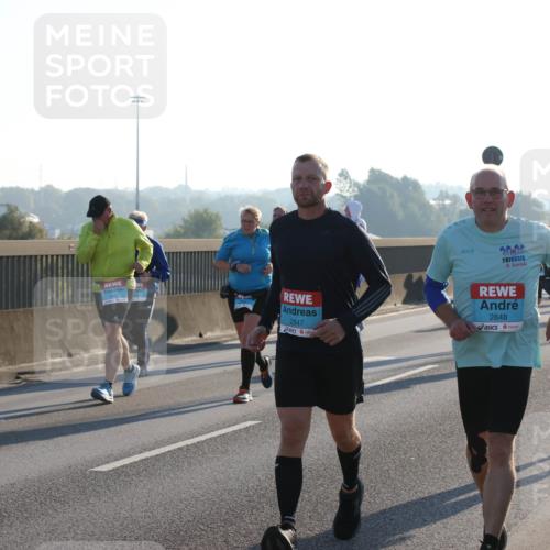 03.10.2025 - Köhlbrandbrückenlauf Lena Gebhardt http://msf.ph/oto/9068194 03.10.2025 09:24:12 Position 1 2847, 2848, 1991 meine-sportfotos.de