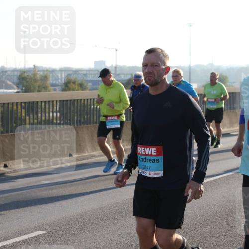 03.10.2025 - Köhlbrandbrückenlauf Lena Gebhardt http://msf.ph/oto/9068223 03.10.2025 09:24:13 Position 1 2847, 2020, 2848 meine-sportfotos.de
