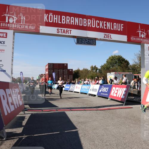 03.10.2025 - Köhlbrandbrückenlauf Lena Gebhardt http://msf.ph/oto/9068230 03.10.2025 13:32:48 Ziel 5110, 5133, 5187, 5273, 5446, 5477, 5478, 6147, 6148, 6360, 6513 meine-sportfotos.de