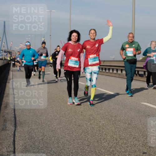 03.10.2025 - Köhlbrandbrückenlauf Fabian Wolf http://msf.ph/oto/9068232 03.10.2025 10:10:59 Position 3 2554, 2533 meine-sportfotos.de
