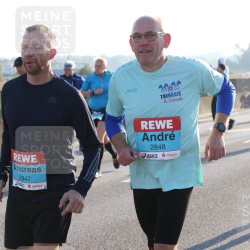 03.10.2025 - Köhlbrandbrückenlauf Lena Gebhardt http://msf.ph/oto/9068233 03.10.2025 09:24:14 Position 1 2847, 2848, 1991 meine-sportfotos.de
