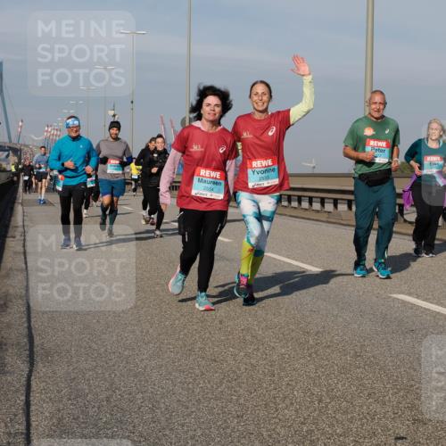 03.10.2025 - Köhlbrandbrückenlauf Fabian Wolf http://msf.ph/oto/9068238 03.10.2025 10:11:00 Position 3 2554, 2533 meine-sportfotos.de