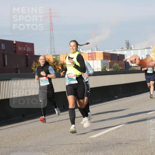 03.10.2025 - Köhlbrandbrückenlauf Jannik Wohlers http://msf.ph/oto/9068242 03.10.2025 09:47:42 Position 3 1468, 3454, 3495 meine-sportfotos.de
