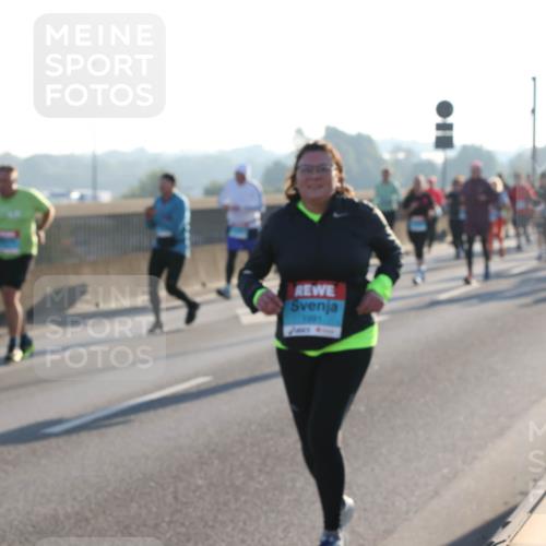 03.10.2025 - Köhlbrandbrückenlauf Lena Gebhardt http://msf.ph/oto/9068248 03.10.2025 09:24:15 Position 1  meine-sportfotos.de