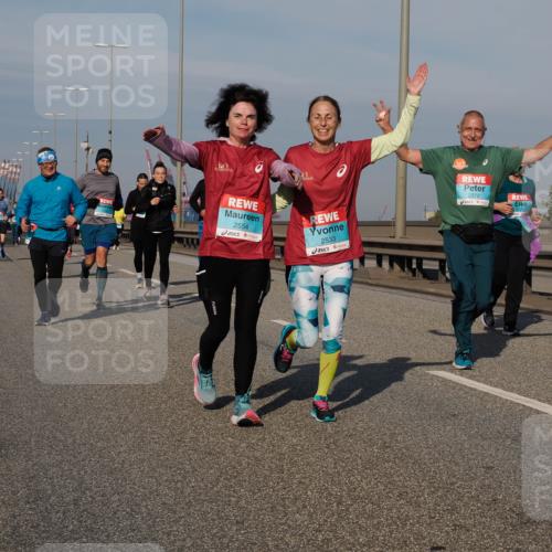 03.10.2025 - Köhlbrandbrückenlauf Fabian Wolf http://msf.ph/oto/9068255 03.10.2025 10:11:00 Position 3 2554, 2533, 2272 meine-sportfotos.de