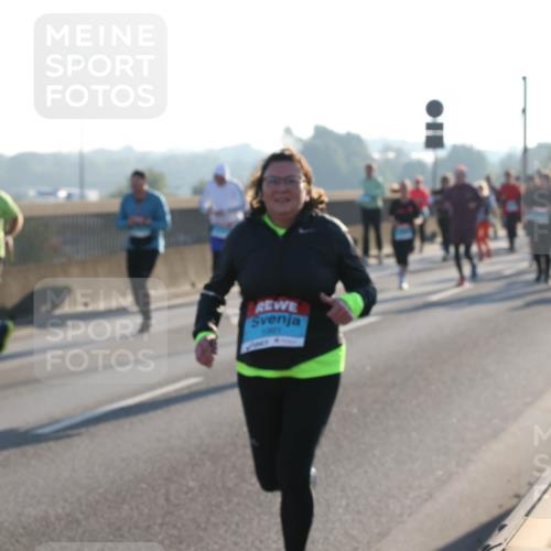 03.10.2025 - Köhlbrandbrückenlauf Lena Gebhardt http://msf.ph/oto/9068258 03.10.2025 09:24:15 Position 1 1991 meine-sportfotos.de