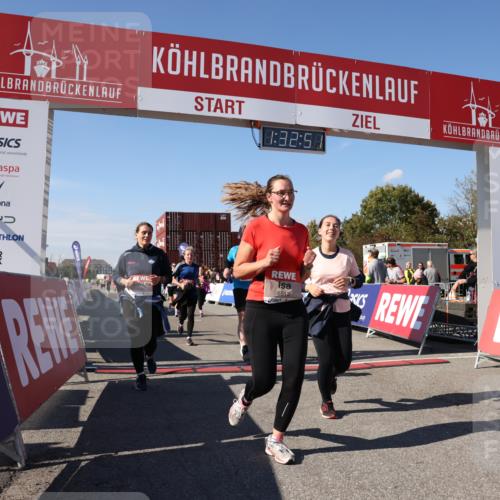 03.10.2025 - Köhlbrandbrückenlauf Lena Gebhardt http://msf.ph/oto/9068260 03.10.2025 13:32:51 Ziel 5110, 5133, 5187, 5273, 5446, 5477, 5478, 6147, 6148, 6360, 6513 meine-sportfotos.de