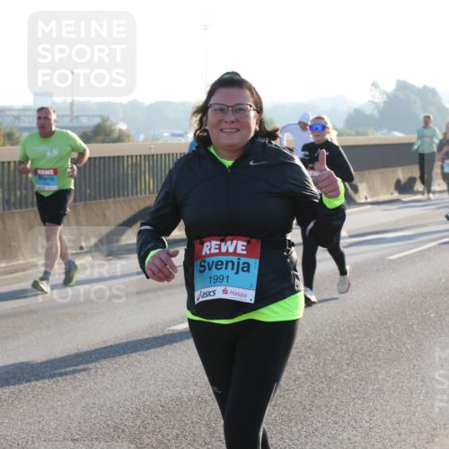 03.10.2025 - Köhlbrandbrückenlauf Lena Gebhardt http://msf.ph/oto/9068271 03.10.2025 09:24:15 Position 1 1991 meine-sportfotos.de