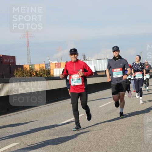 03.10.2025 - Köhlbrandbrückenlauf Jannik Wohlers http://msf.ph/oto/9068277 03.10.2025 09:47:44 Position 3 3224, 3820 meine-sportfotos.de