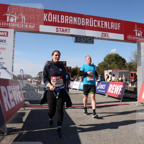 03.10.2025 - Köhlbrandbrückenlauf Lena Gebhardt http://msf.ph/oto/9068282 03.10.2025 13:32:52 Ziel 5110, 5133, 5187, 5273, 5446, 5477, 5478, 6147, 6148, 6360, 6513 meine-sportfotos.de