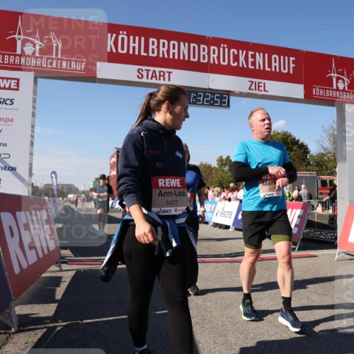 03.10.2025 - Köhlbrandbrückenlauf Lena Gebhardt http://msf.ph/oto/9068288 03.10.2025 13:32:53 Ziel 5110, 5133, 5187, 5273, 5446, 5477, 5478, 6147, 6148, 6513 meine-sportfotos.de
