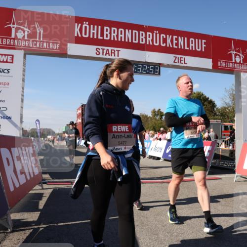 03.10.2025 - Köhlbrandbrückenlauf Lena Gebhardt http://msf.ph/oto/9068292 03.10.2025 13:32:53 Ziel 5110, 5133, 5187, 5273, 5446, 5477, 5478, 6147, 6148, 6513 meine-sportfotos.de