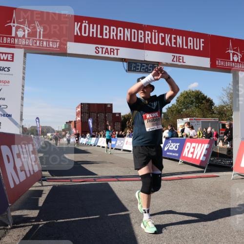 03.10.2025 - Köhlbrandbrückenlauf Lena Gebhardt http://msf.ph/oto/9068313 03.10.2025 13:32:57 Ziel 4582, 5110, 5133, 5187, 5273, 5446, 5477, 5478, 6455, 6513 meine-sportfotos.de