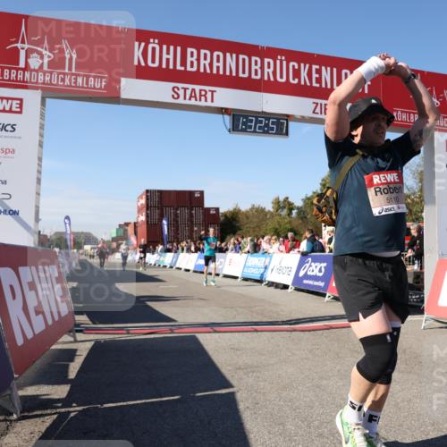 03.10.2025 - Köhlbrandbrückenlauf Lena Gebhardt http://msf.ph/oto/9068321 03.10.2025 13:32:58 Ziel 4582, 5110, 5133, 5187, 5273, 5446, 5477, 5478, 6455, 6513 meine-sportfotos.de